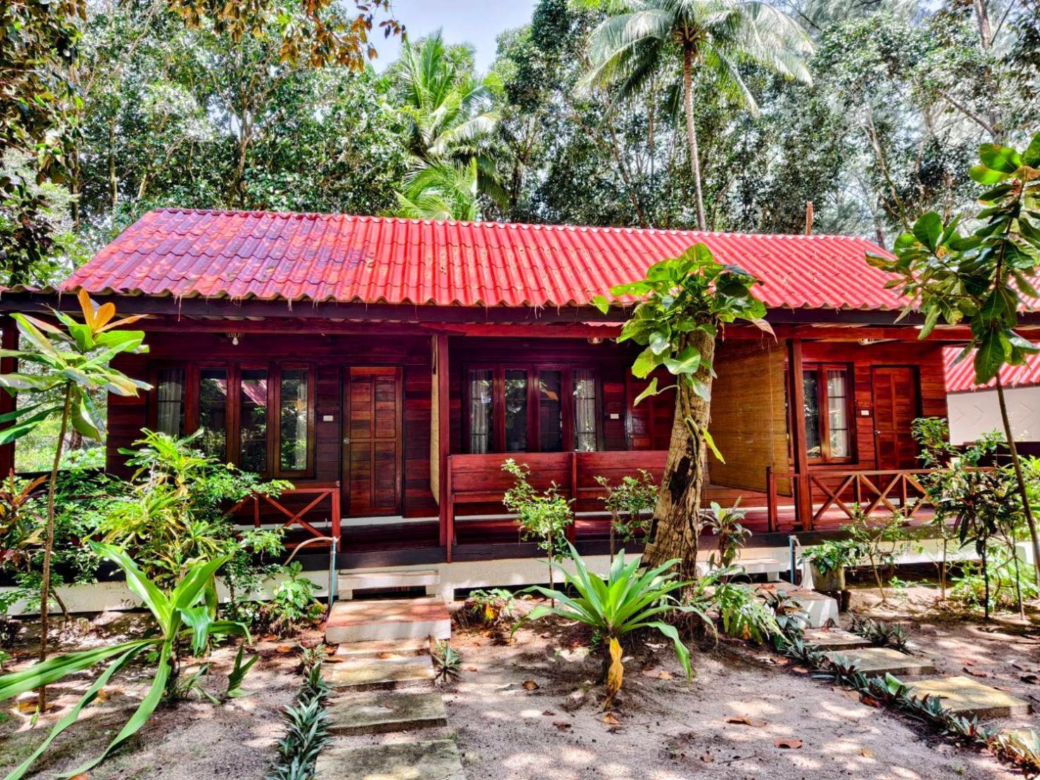 Ziggy Stardust Hotell Koh Phayam Exteriör bild